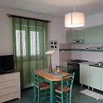 아파트 By The Sea Mandre, Pag - 6386 콜란